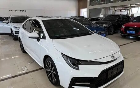 Toyota Corolla, 2022 год, 1 350 000 рублей, 4 фотография