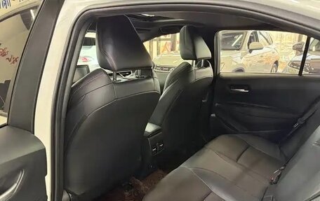 Toyota Corolla, 2022 год, 1 350 000 рублей, 10 фотография