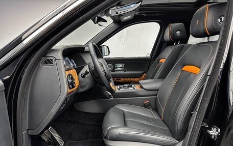 Rolls-Royce Cullinan, 2021 год, 35 900 000 рублей, 9 фотография