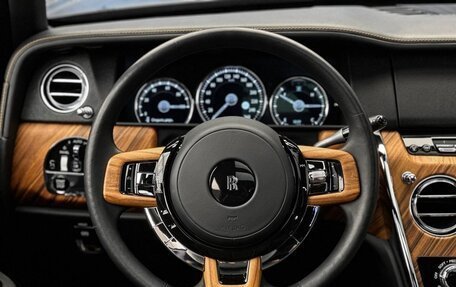 Rolls-Royce Cullinan, 2021 год, 35 900 000 рублей, 16 фотография