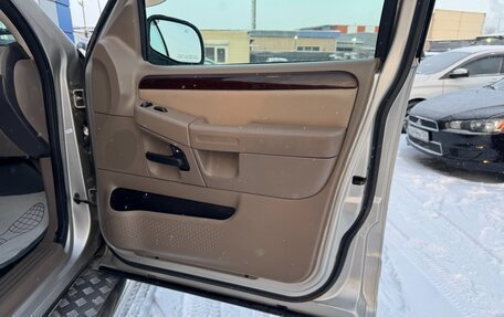 Ford Explorer III, 2004 год, 1 097 000 рублей, 13 фотография