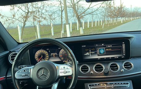 Mercedes-Benz E-Класс, 2019 год, 3 750 000 рублей, 8 фотография