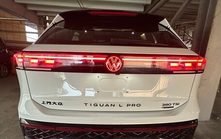 Volkswagen Tiguan, 2025 год, 4 800 000 рублей, 13 фотография