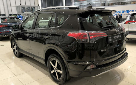Toyota RAV4, 2015 год, 2 365 000 рублей, 8 фотография