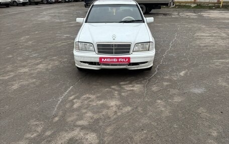 Mercedes-Benz C-Класс, 1998 год, 300 000 рублей, 2 фотография