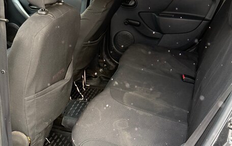 Renault Logan II, 2017 год, 600 000 рублей, 6 фотография