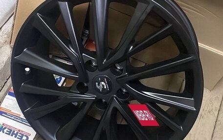 Toyota RAV4, 2025 год, 10 фотография