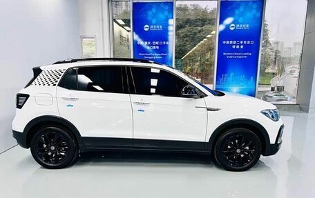 Volkswagen T-Cross I, 2021 год, 1 975 000 рублей, 6 фотография