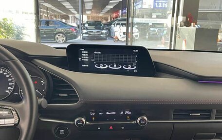 Mazda 3, 2022 год, 1 795 000 рублей, 12 фотография