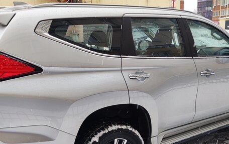 Mitsubishi Montero Sport, 2023 год, 5 499 000 рублей, 4 фотография