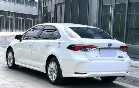 Toyota Corolla, 2021 год, 1 945 000 рублей, 2 фотография