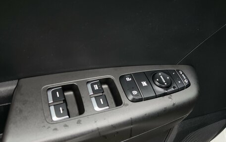 KIA Sportage IV рестайлинг, 2018 год, 1 890 000 рублей, 6 фотография