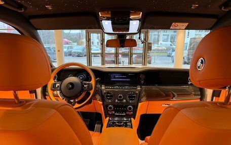 Rolls-Royce Cullinan, 2025 год, 62 000 000 рублей, 12 фотография