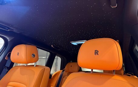 Rolls-Royce Cullinan, 2025 год, 62 000 000 рублей, 13 фотография