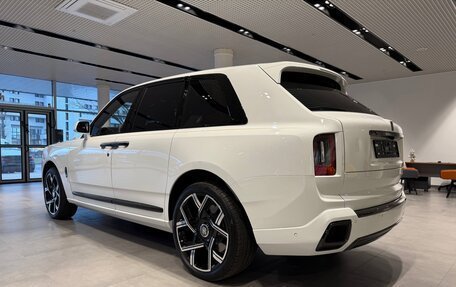 Rolls-Royce Cullinan, 2025 год, 62 000 000 рублей, 7 фотография