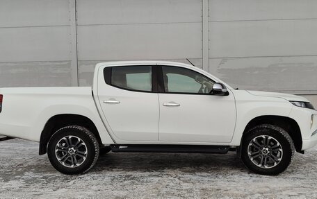Mitsubishi L200 IV рестайлинг, 2019 год, 2 120 000 рублей, 2 фотография