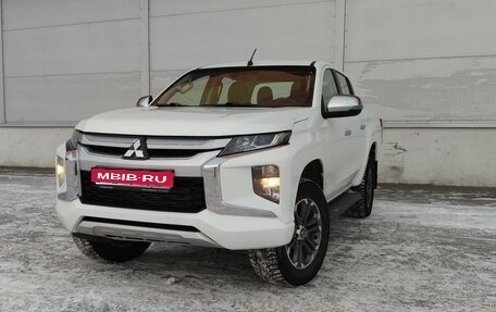 Mitsubishi L200 IV рестайлинг, 2019 год, 2 120 000 рублей, 1 фотография