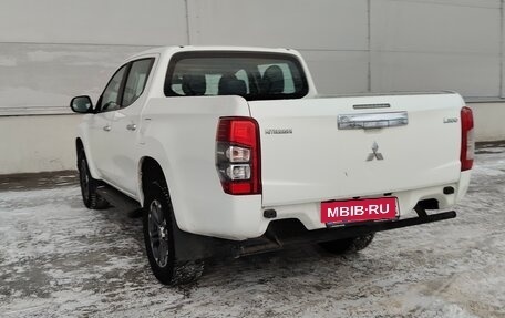 Mitsubishi L200 IV рестайлинг, 2019 год, 2 120 000 рублей, 4 фотография