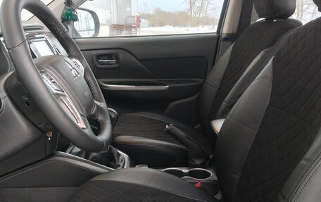 Mitsubishi L200 IV рестайлинг, 2019 год, 2 120 000 рублей, 8 фотография