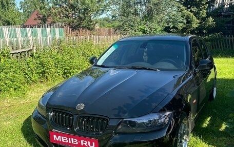 BMW 3 серия, 2010 год, 1 300 000 рублей, 14 фотография