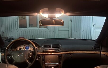 Mercedes-Benz E-Класс, 2005 год, 1 200 000 рублей, 6 фотография