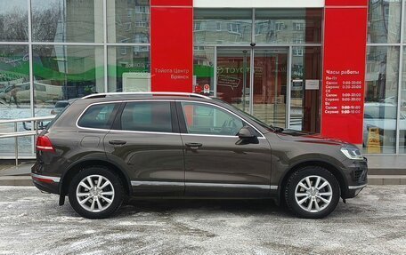 Volkswagen Touareg III, 2017 год, 3 299 000 рублей, 4 фотография