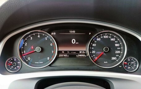 Volkswagen Touareg III, 2017 год, 3 299 000 рублей, 13 фотография