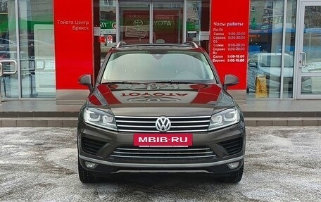 Volkswagen Touareg III, 2017 год, 3 299 000 рублей, 2 фотография