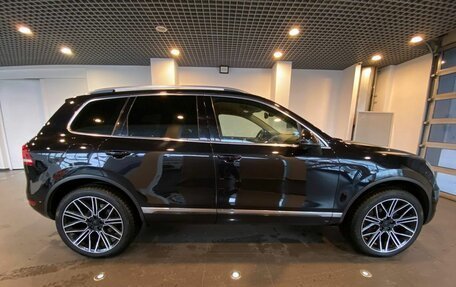 Volkswagen Touareg III, 2012 год, 2 300 000 рублей, 2 фотография