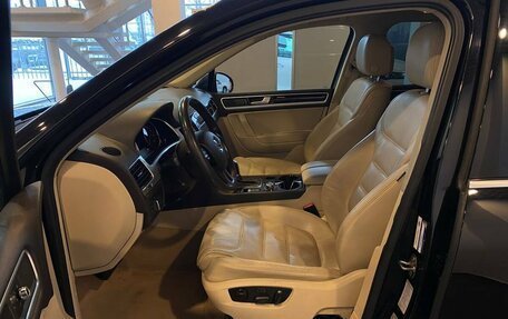 Volkswagen Touareg III, 2012 год, 2 300 000 рублей, 16 фотография