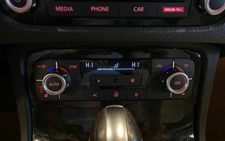 Volkswagen Touareg III, 2012 год, 2 300 000 рублей, 15 фотография