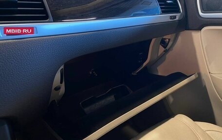 Volkswagen Touareg III, 2012 год, 2 300 000 рублей, 30 фотография