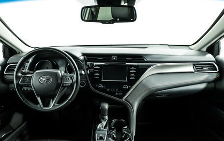 Toyota Camry, 2020 год, 3 249 700 рублей, 13 фотография