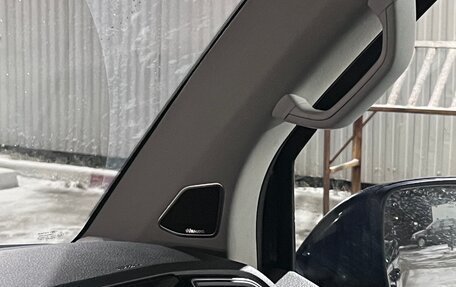 Volkswagen Multivan T6 рестайлинг, 2016 год, 3 500 000 рублей, 11 фотография