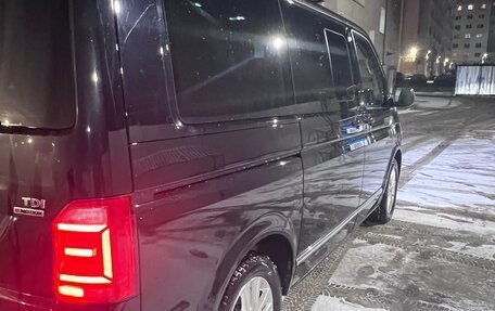 Volkswagen Multivan T6 рестайлинг, 2016 год, 3 500 000 рублей, 3 фотография