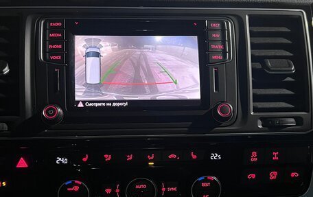 Volkswagen Multivan T6 рестайлинг, 2016 год, 3 500 000 рублей, 10 фотография