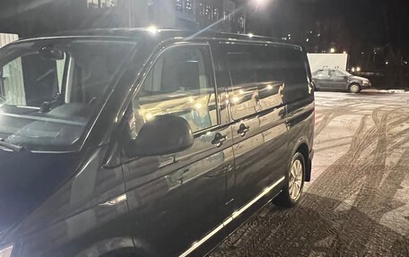 Volkswagen Multivan T6 рестайлинг, 2016 год, 3 500 000 рублей, 7 фотография