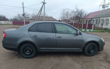 Volkswagen Jetta VI, 2009 год, 400 000 рублей, 4 фотография