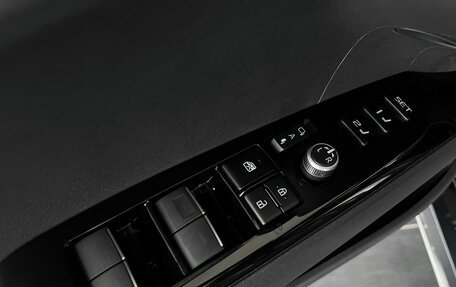 Toyota Camry, 2025 год, 4 000 000 рублей, 17 фотография