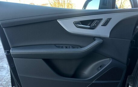 Audi Q7, 2025 год, 15 000 000 рублей, 25 фотография