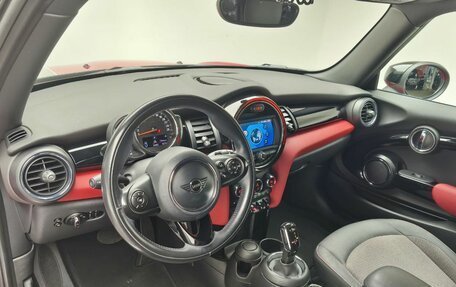 MINI Hatch, 2019 год, 1 990 000 рублей, 7 фотография