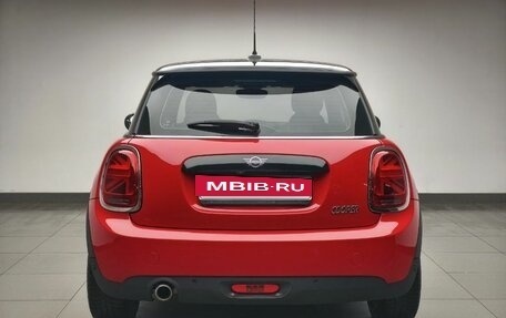 MINI Hatch, 2019 год, 1 990 000 рублей, 4 фотография