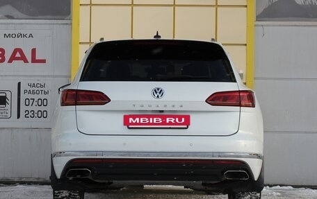 Volkswagen Touareg III, 2019 год, 4 595 000 рублей, 5 фотография