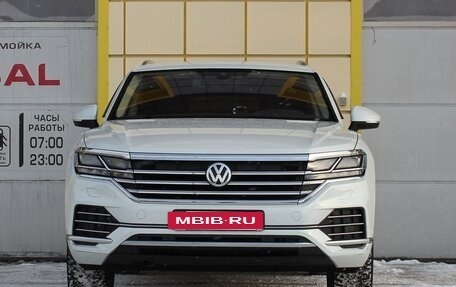 Volkswagen Touareg III, 2019 год, 4 595 000 рублей, 9 фотография