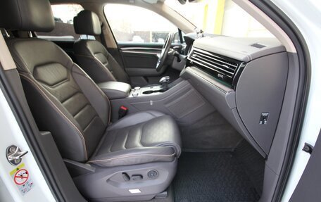 Volkswagen Touareg III, 2019 год, 4 595 000 рублей, 15 фотография