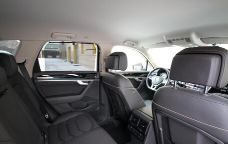 Volkswagen Touareg III, 2019 год, 4 595 000 рублей, 17 фотография
