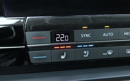 Volkswagen Touareg III, 2019 год, 4 595 000 рублей, 30 фотография