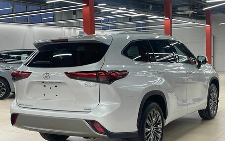 Toyota Highlander, 2025 год, 5 940 000 рублей, 6 фотография