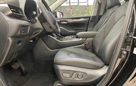 Toyota Highlander, 2025 год, 5 940 000 рублей, 14 фотография