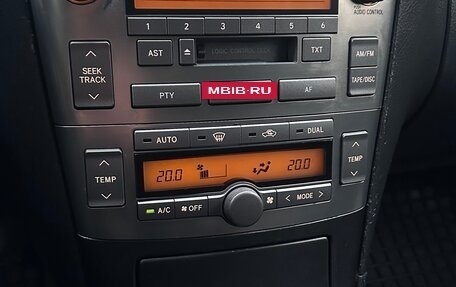 Toyota Avensis III рестайлинг, 2006 год, 530 000 рублей, 25 фотография